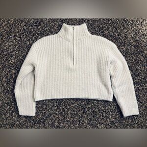 Art Class ribbed, half-zip cropped sweater. Size: Med (7/8)
Winter White/ Beige